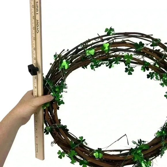 ST. PATRICK’S DAY FOUR LEAF CLOVER GRAPE VINE HOLIDAY WREATH DECORATION - Picture 3 of 6